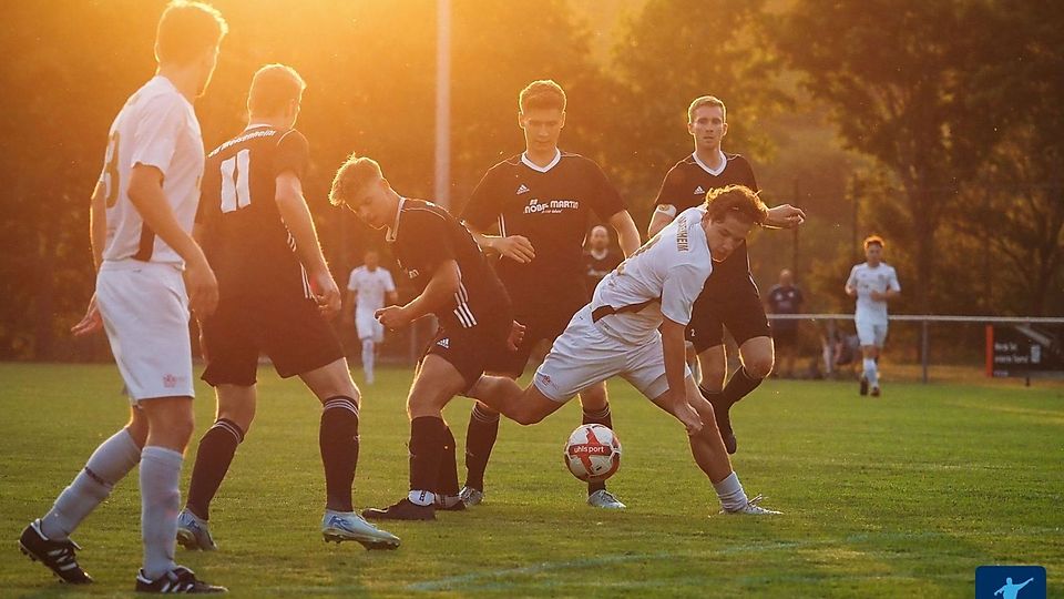 Die SG Meisenheim und der TuS Hackenheim schenkten sich im Landesliga-Derby nichts.