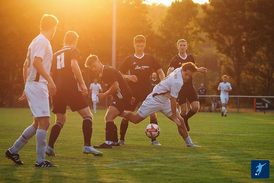Die SG Meisenheim und der TuS Hackenheim schenkten sich im Landesliga-Derby nichts.