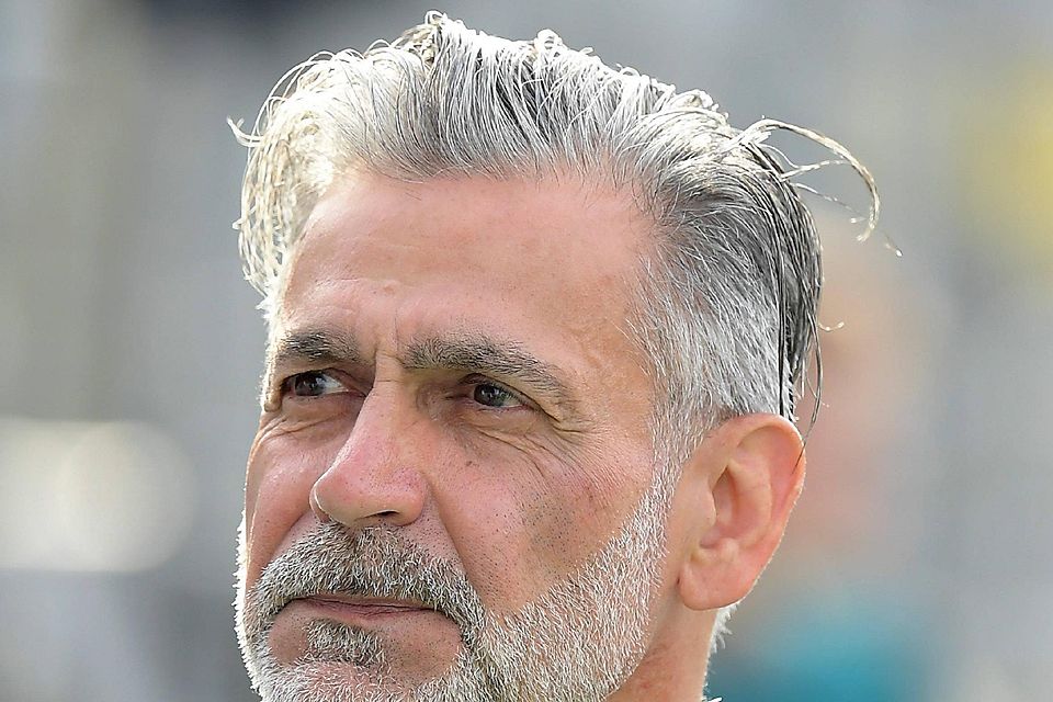 Maurizio Jacobacci geht in seine erste volle Saison als Löwentrainer.