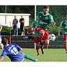 In der Hinrunde noch Kontrahenten: Marcel Könning (in grün) wechselt aus Schönebeck zum VfB.     F: Schaap