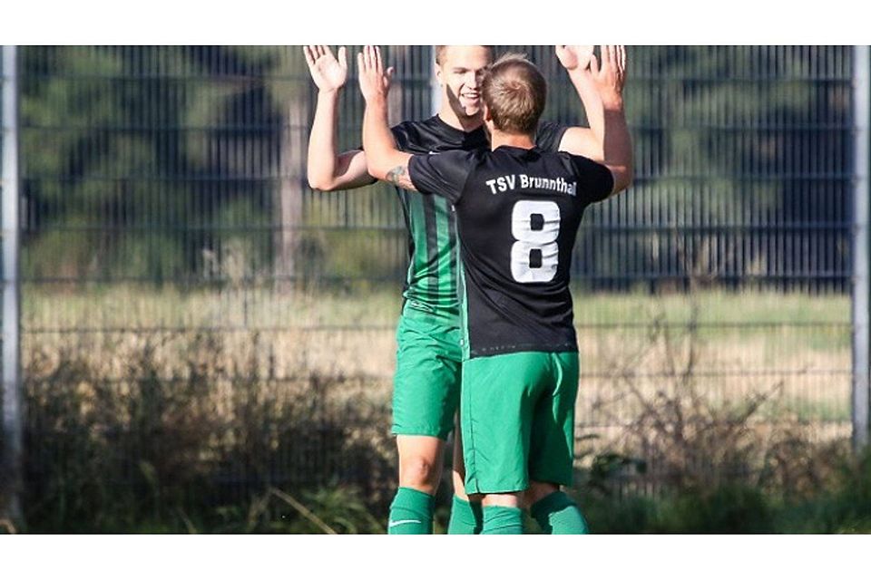 Grund zum Jubeln: Dem TSV Brunnthal gelang mit dem 4:0-Erfolg gegen ASV Antdorf bereits der elfte Sieg hintereinander. Christian Riedel