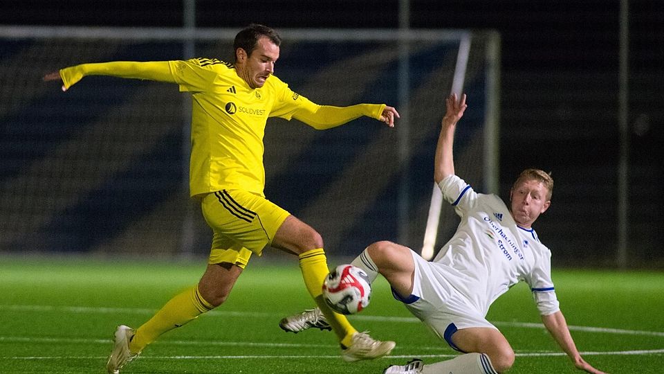 fc deisenhofen 2, gegen sv pullach, 31.10.2025 robin hoffmann, links