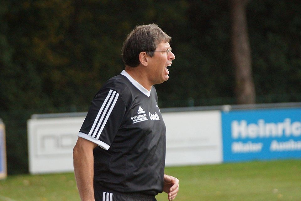 Jürgen Iffland verlässt nach der Saison die SpVg Ahorn und kehrt zurück nach Heldritt, wo er schon vier Jahre erfolgreich als Trainer arbeitete. Foto: Dellert