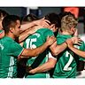 Bezirksliga? Die Zeichen stehen auf Grün: Die Schwaiger Fußballer bejubeln den 3:2-Siegtreffer von Hannes Empl.   &lt;em&gt;Christian Riedel&lt;/em&gt;