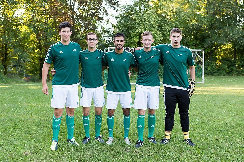 Marvin Mihalik (von links), Lars Weber, Bilal Iqbal, David Mayer und Pascal Reichert verstärken in dieser Saison den Kader der SG Schornsheim/Undenheim.