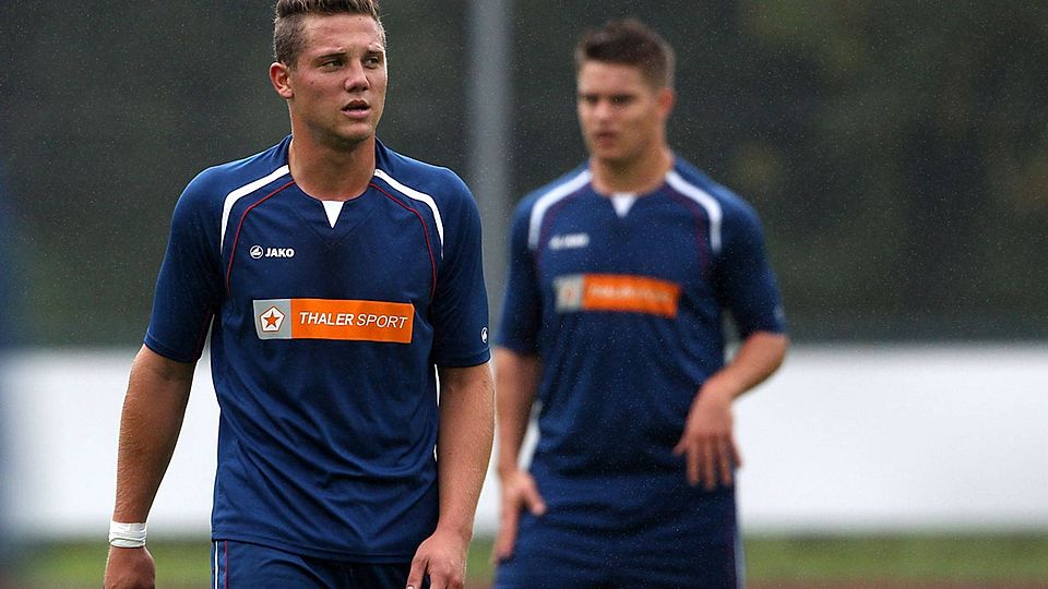 Der Ex-Deggendorfer Roland Moosmüller (li.) wechselt zur SpVgg Osterhofen  F: Becherer
