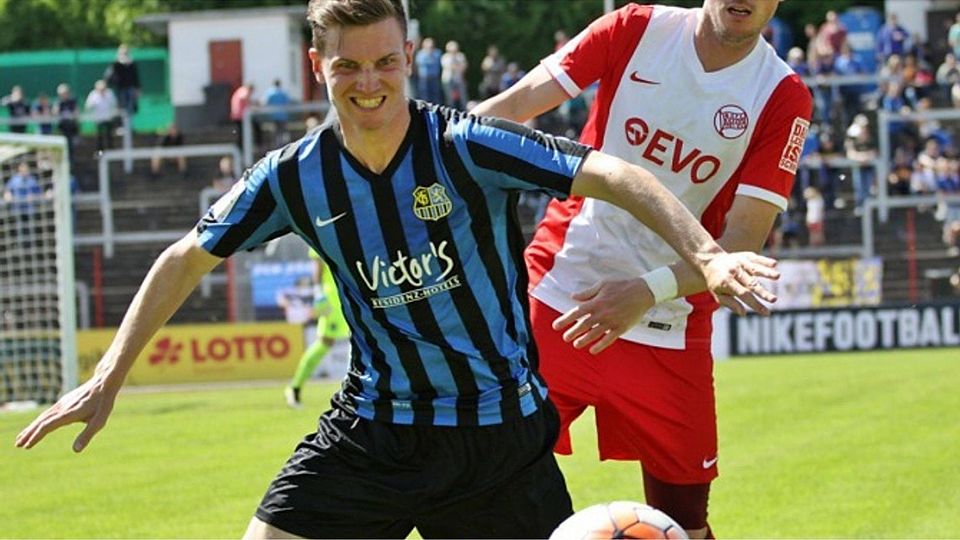 Steffen Schäfer (in blau-schwarz) zählt ab sofort zum Kader des 1. FC Magdeburg.      F: Mohr