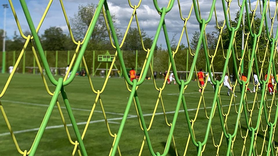 Hinter Gittern: Promotion-League-Fussball zwischen dem FCZ und YF Juventus.