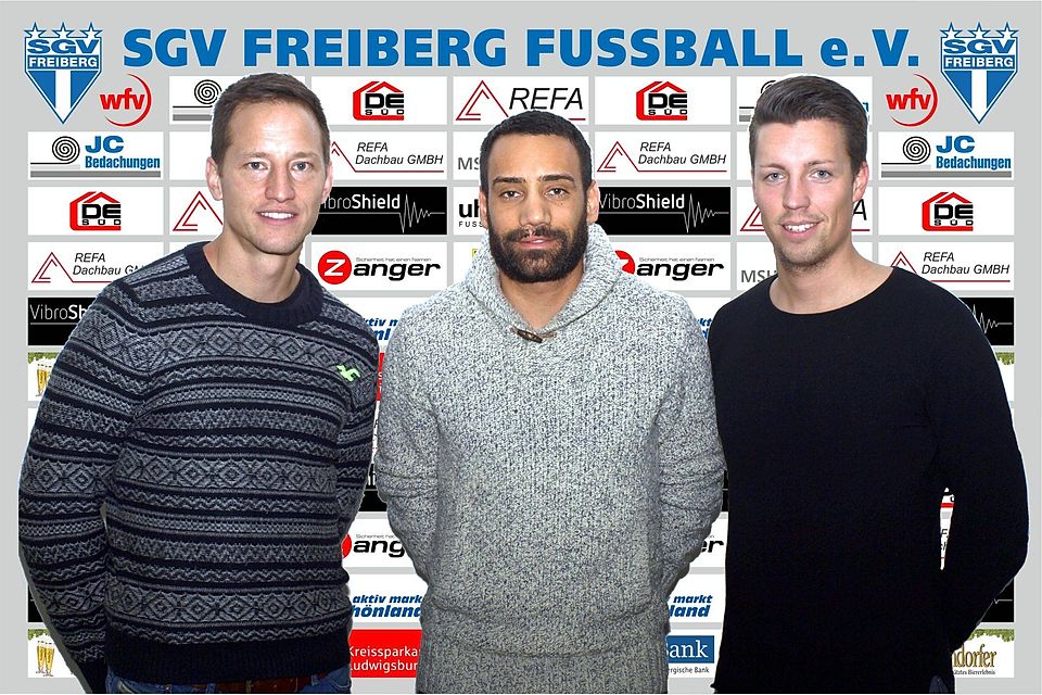 Ex-Kickers Spieler Mahir Savranlioglu (Mitte) freut sich auf die Zusammenarbeit mit Trainer Ramon Gehrmann (links) und dem neuen Teammanager Florian Hägele (rechts). Foto: SGV Freiberg Fußball