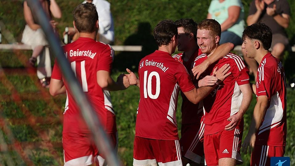 Der SV Geierstahl empfängt am Sonntag den Tabellenzweiten aus Schwarzach. Der SVG muss dabei aber einige Leistungsträger ersetzten. U.a einen der beiden Top-Scorer Michael Kilger (zweiter v. rechts).
