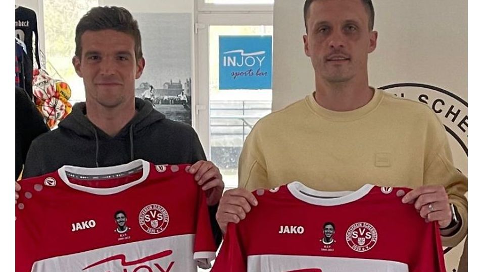 Kevin Grund (links) und Marcel Platzek werden künftig das Spiel des SV Schermbeck bereichern.