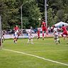 Die besseren Chancen hatte der FC Real Kreuth in der ersten Halbzeit, hier verpasst Tobias Frank per Kopfball.