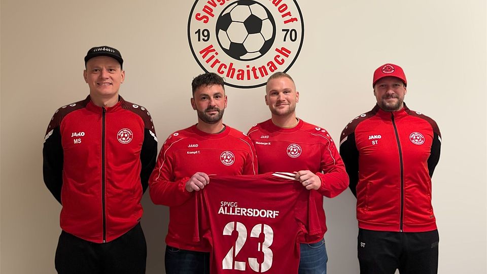 Der sportliche Leiter Matthias Stern (links) mit dem neuen Trainerduo Tobias Krampfl und Manuel Weinberger sowie dem scheidenden Coach Sascha Trenz.