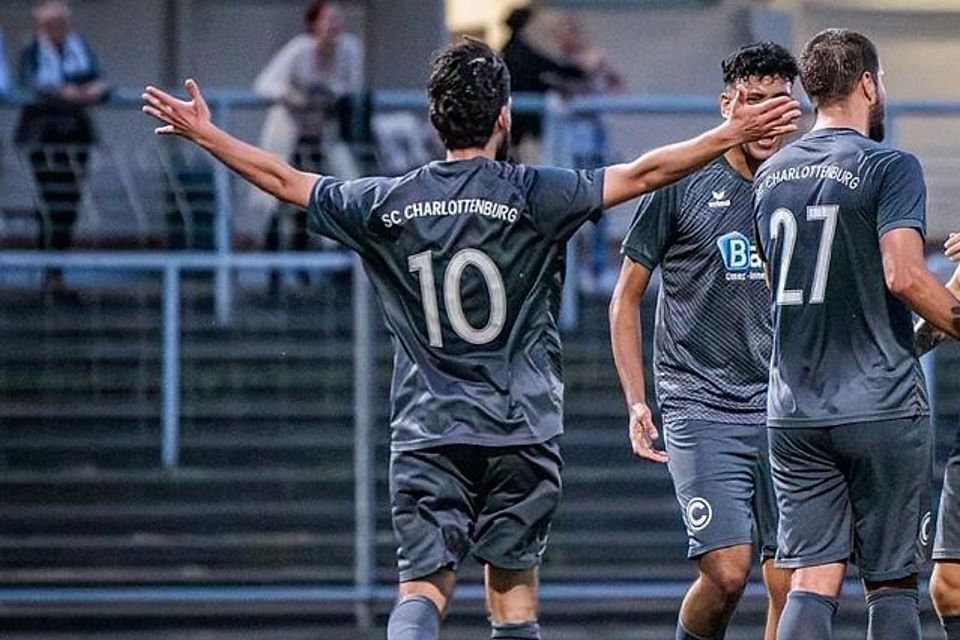 Neco mit der Nummer 10