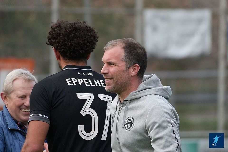 Markus Schmid und seine Eppelheimer kommen derzeit kaum aus dem Strahlen raus. Im Hintergrund Abteilungsleiter Achim Scharwatt.