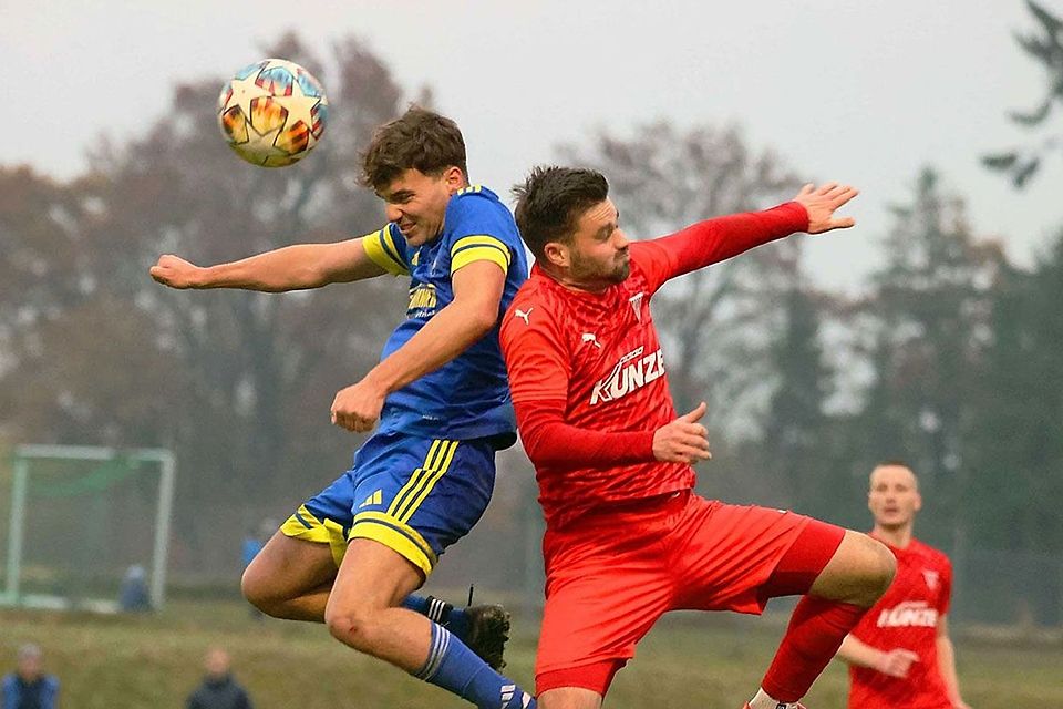 Philipp Keller und der SV Bruckmühl brauchen gegen den TSV Zorneding drei Punkte.