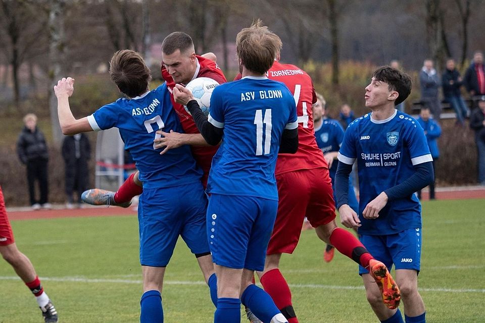 Rudelbildung in der Luft. Rudelbildung in der Luft.