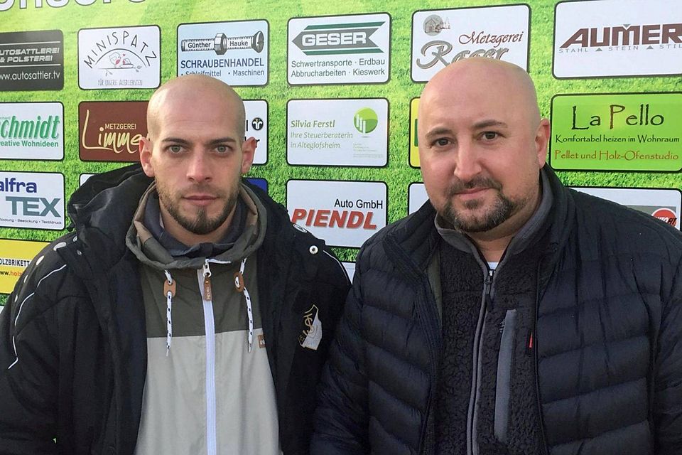 Manuel Lublow (r.) bildet beim TSV Alteglofsheim ein Trainerduo mit Sebastian Papilion.
