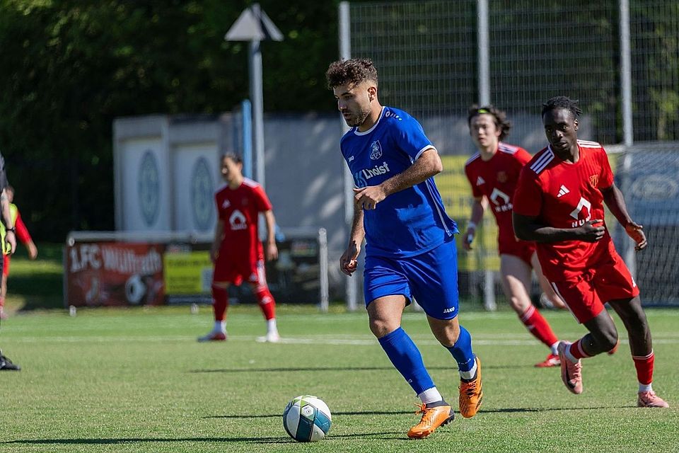 Der 1. FC Wülfrath will den Pokalsieg einfahren.