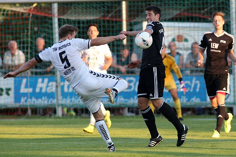 Fürs Pokalspiel beim TSV Buchbach kehrt Sebastian Bonfert (rechts) beim FC Memmingen wieder in den Kader zurück.   F: Buchholz
