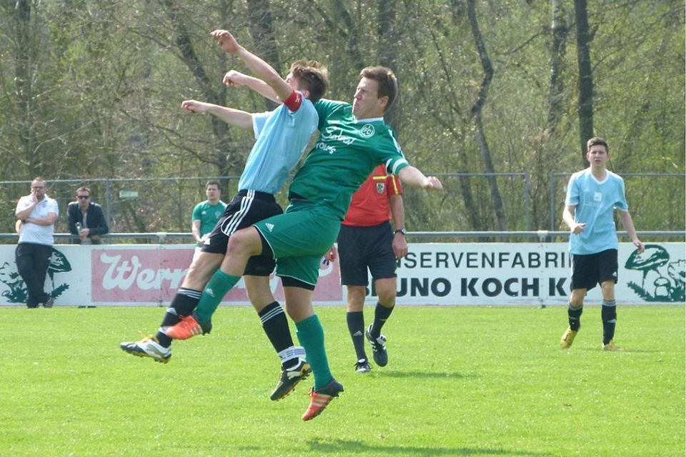 Die 2. Mannschaft des FC Wernberg (in grün) will seine beeindruckende Serie auch beim ASV Fronberg fortsetzen.   F: Helmut Schirdewahn