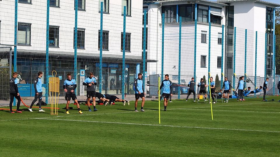 Das Junglöwen-NLZ wird saniert - über die „SechzgerWiesn 2021“ wurden rund 10.000 Euro für die Arbeiten eingenommen.