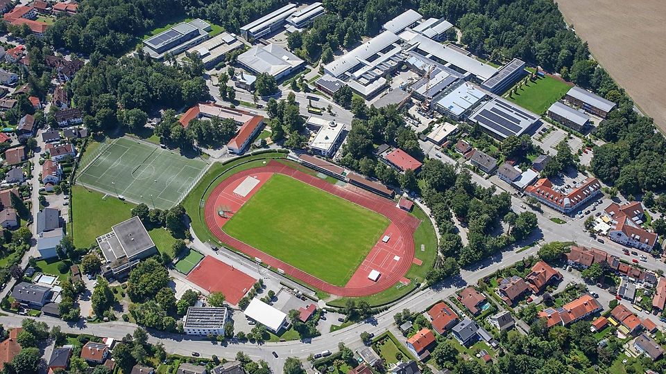 Geretsried_Gymnasium_Stadion_HAS_0601.jpg