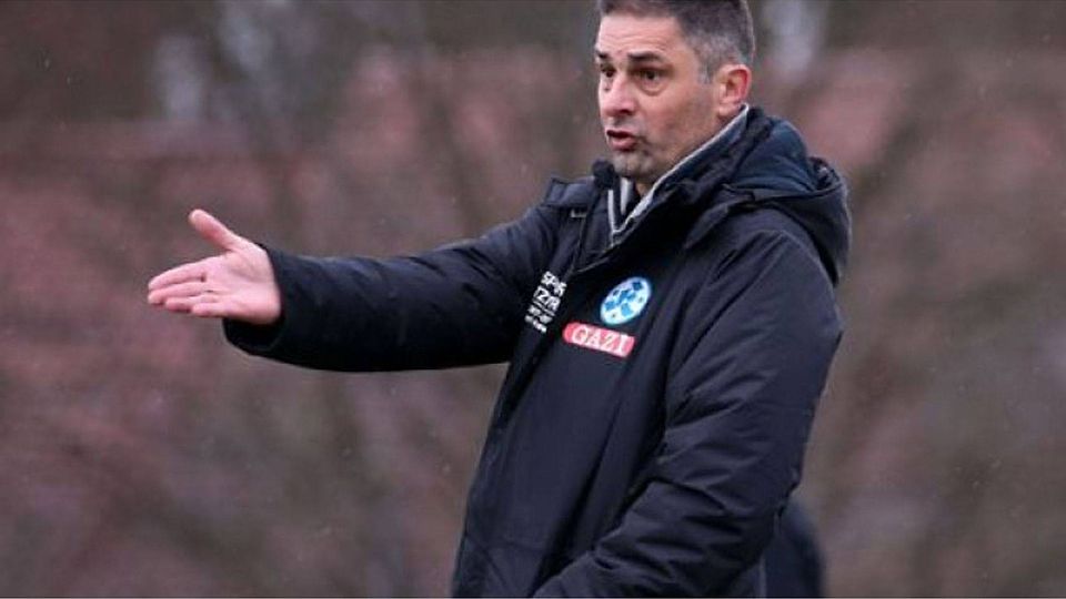 Schlägt sich tapfer mit der U19 der Blauen in der A-Junioren-Bundesliga: Trainer Marijan Kovacevic. Pressefoto Baumann