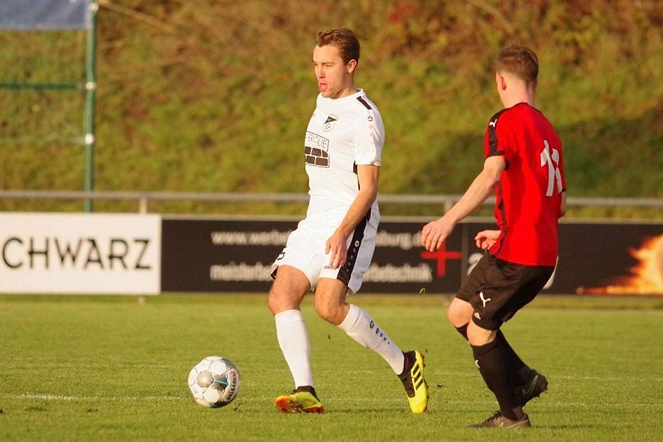 Marius Dimmelmeier (am Ball) schließt sich der DJK Ammerthal an. Marius Dimmelmeier (am Ball) schließt sich der DJK Ammerthal an.