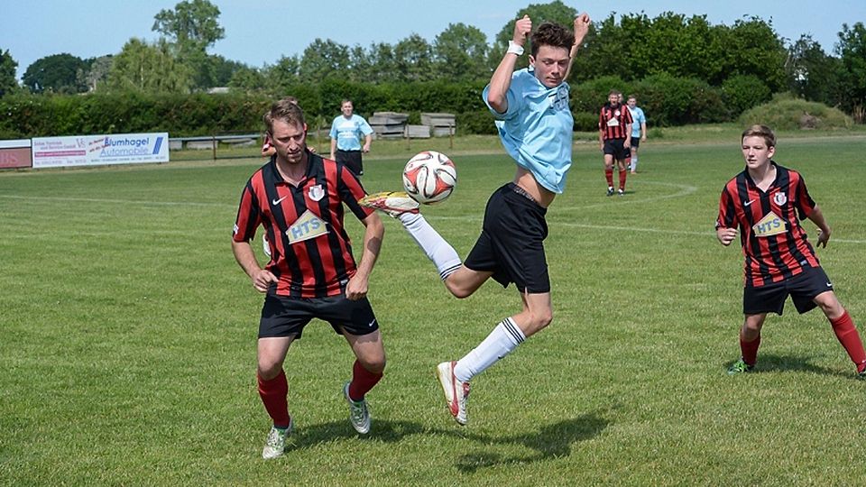Gladau (in rot-schwarz) empfängt am Samstag den abstiegsbedrohten BBC 08   F: Donau