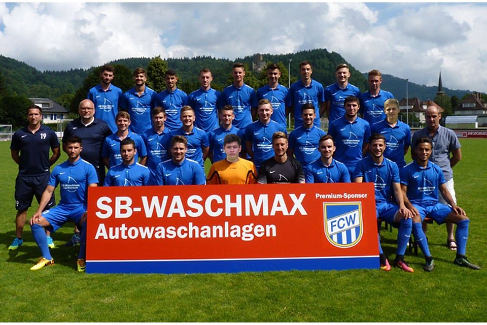 Die erste Mannschaft des FC Waldkirch, Verbandsligist  auch in der kommenden Spielzeit  | Foto: FCW