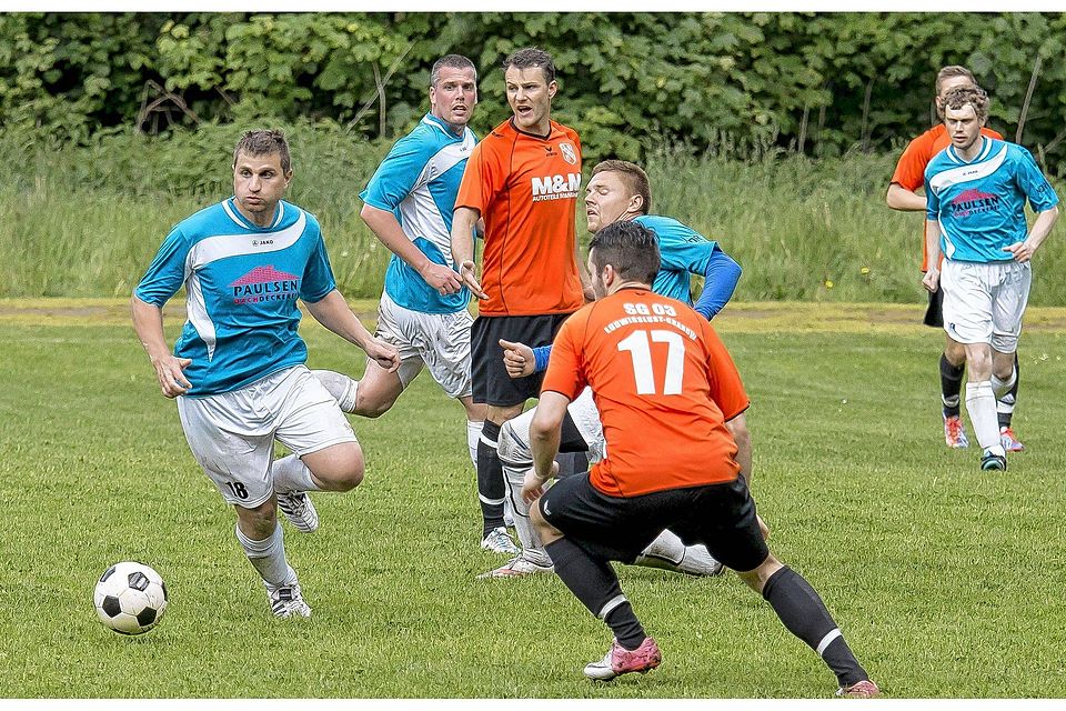 Umkämpftes Spiel: Die SG Roggendorf behielt gegen Ludwigslust/Grabow die Oberhand. Danilo Thienelt