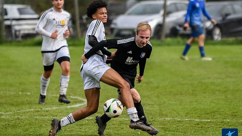 Es könnte ein heißer Tanz werden: Gewinnt die SG Guldenbachtal (weiße Trikots) gegen die SG Merxheim/Monzingen/Meddersheim (in schwarz), so wie im Hinspiel beim 3:0, würde der Keller noch einmal so richtig eng zusammen rücken. 