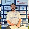 Roman Reinelt bei der Vertragsunterschrift