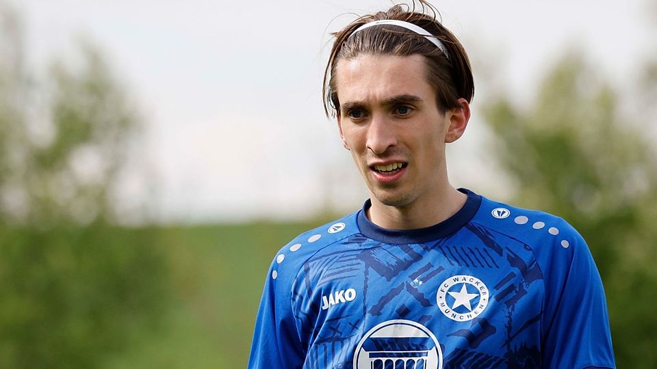 Jannik Bosnjak und der FC Wacker München treten im Hinspiel gegen den SV Pullach an.