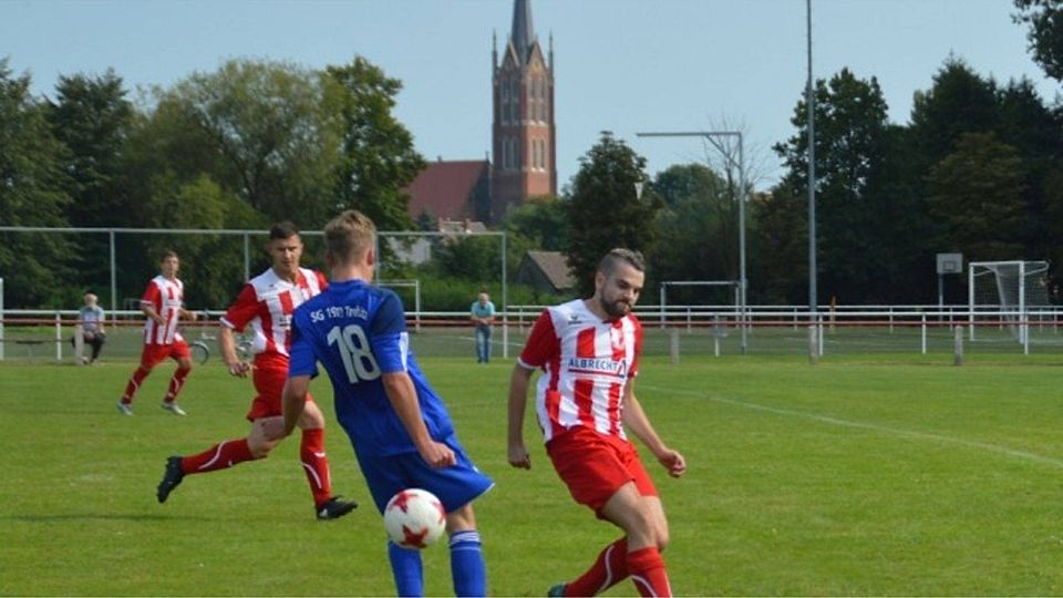 Trebitz (in blau) trifft im Halbfinale auf Liga-Rivalen Kemberg.             F: Reiß