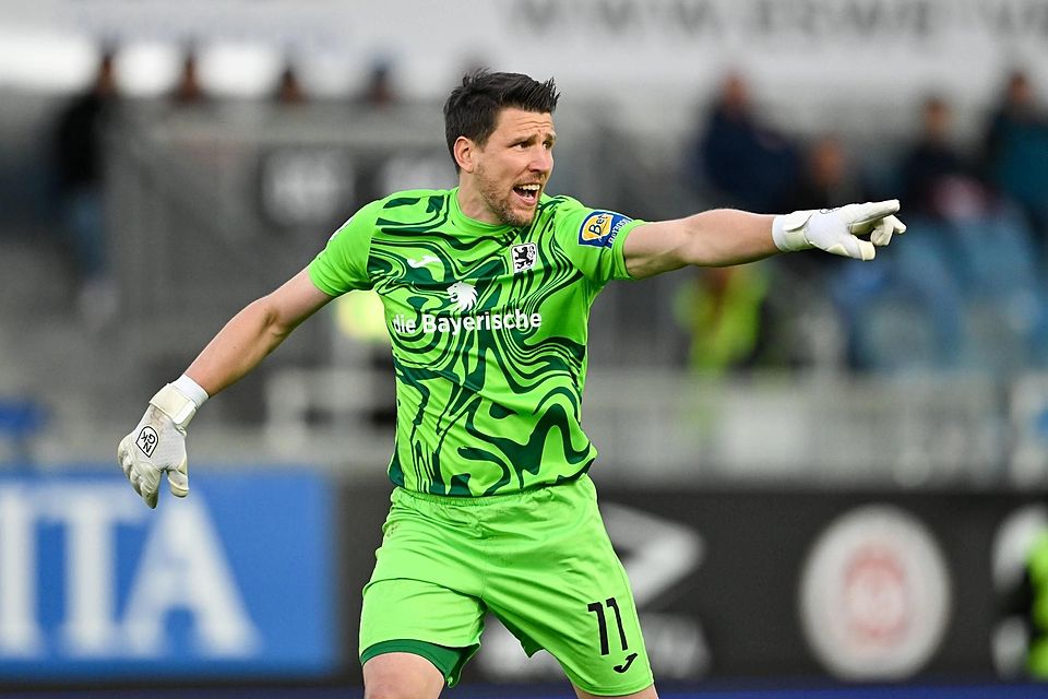 Rene Vollath zeigte sich nach der Niederlage des TSV 1860 in Wiesbaden enttäuscht. Rene Vollath zeigte sich nach der Niederlage des TSV 1860 in Wiesbaden enttäuscht.