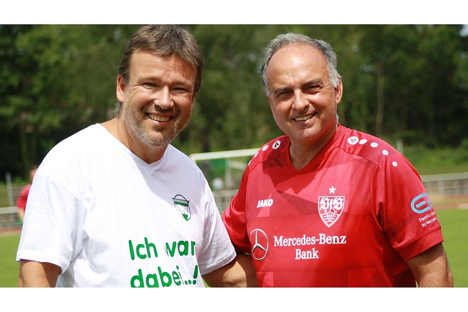 Wiedersehen zweier alter Bekannter: Jochen Novodomsky (links) und Hansi Müller Foto: Gauß