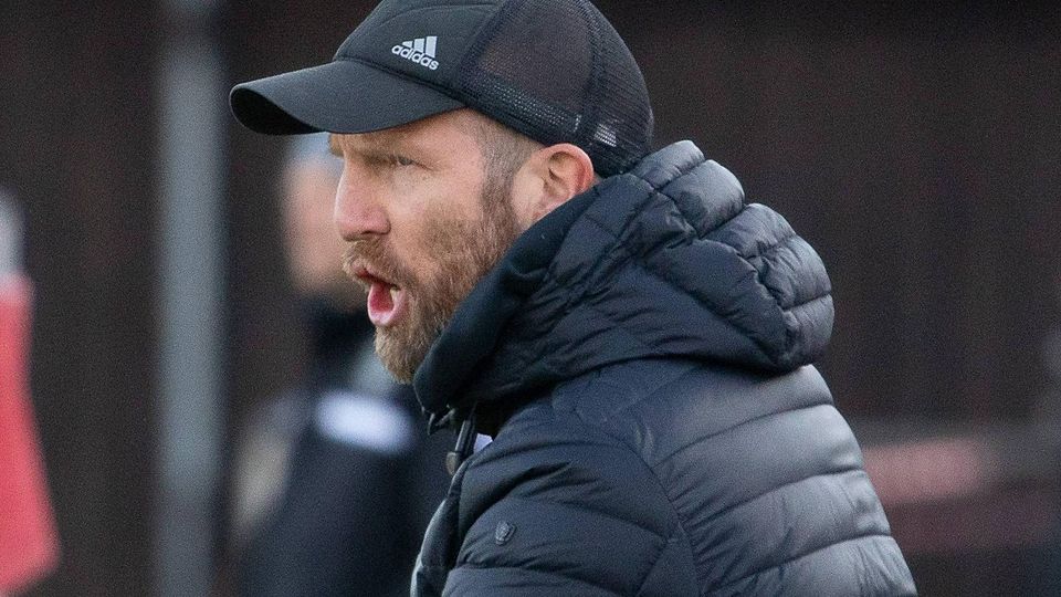 Trainer Peter Schmidt und der TSV Gilching werden die Saison als Dritter beenden.