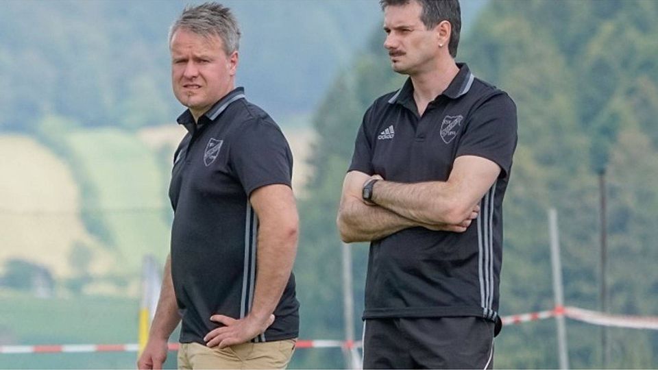 Manfred Riedl (re.) ist nach knapp drei Jahren nicht mehr Chefanweiser des TSV Wegscheid. F: Solek