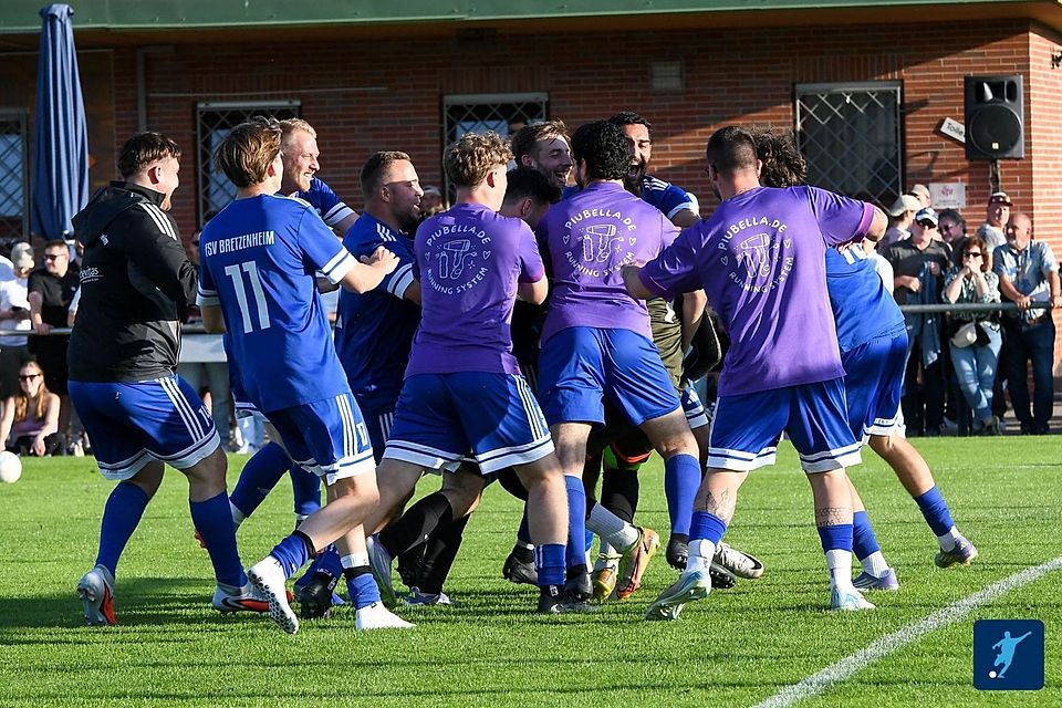 Der Jubel nach dem Erfolg im Elfmeterschießen zur A-Klasse Bad Kreuznach kannte beim FSV Bretzenheim keine Grenzen mehr. Der Jubel nach dem Erfolg im Elfmeterschießen zur A-Klasse Bad Kreuznach kannte beim FSV Bretzenheim keine Grenzen mehr.