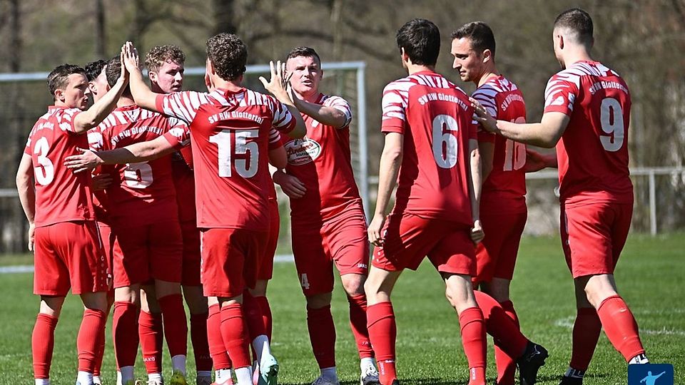 Die Mannschaft des SV Rot-Weiss Glottertal feierte beim FC Freiburg-St. Georgen einen 5:1-Erfolg im Nachholspiel und sprang auf den zweiten Tabellenplatz.