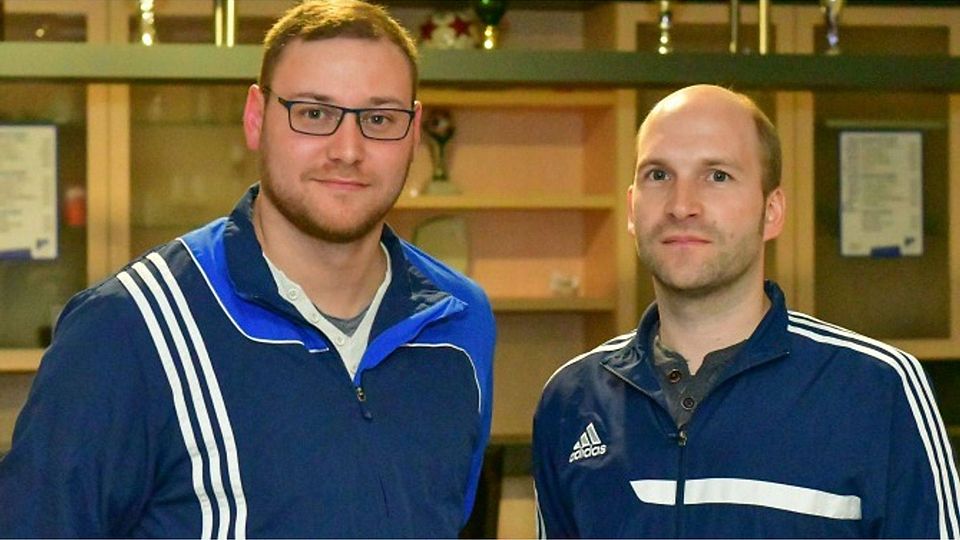 Ab Sommer 2017 übernimmt Andre Münzebrock (links) das Traineramt von Dirk Neuendorf beim TuS Neuenkirchen. Foto: Frank Wenzel