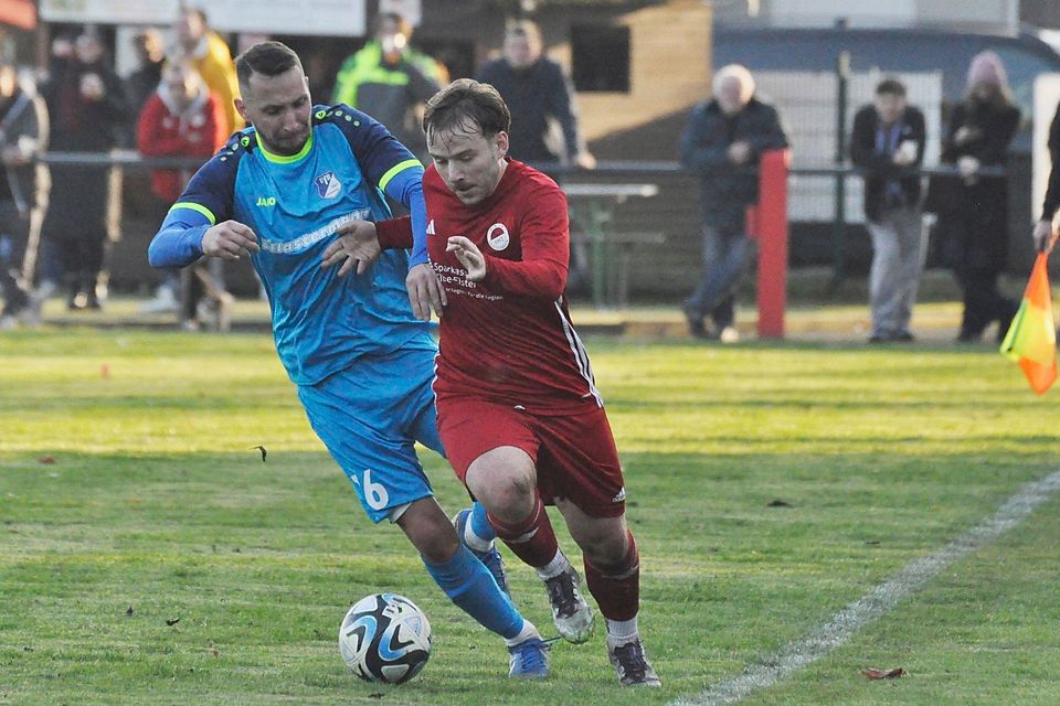 Dieses Laufduell entscheidet der Hohenleipischer Erik Pospischil (re.) gegen Hannes Jurischka. Dieses Laufduell entscheidet der Hohenleipischer Erik Pospischil (re.) gegen Hannes Jurischka.