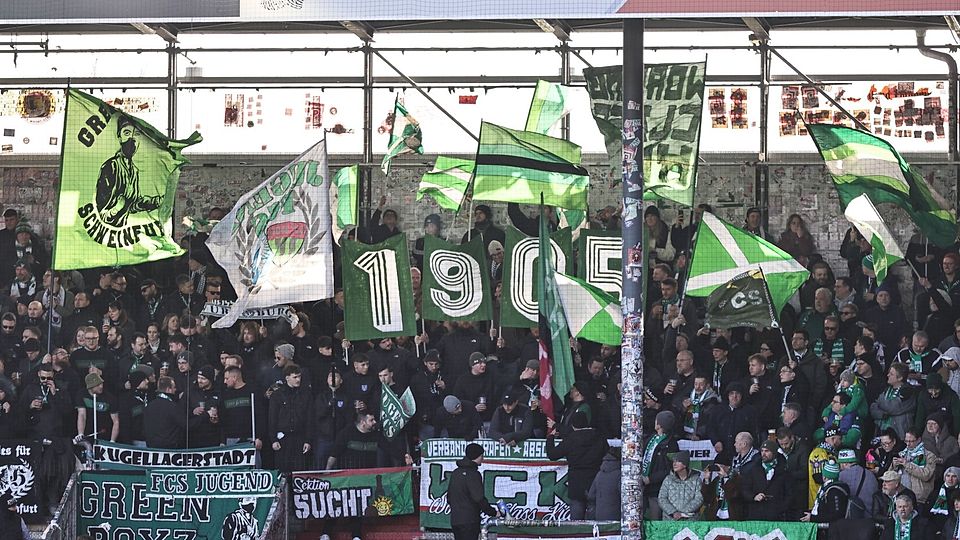 An der Unterstützung lag`s mal wieder sicher nicht: Die Schnüdel wurden auch in der BRITA-Arena von zahlreichen Fans begleichtet - die am Ende die 20. Niederlage im 23. Spiel mit ansehen mussten.