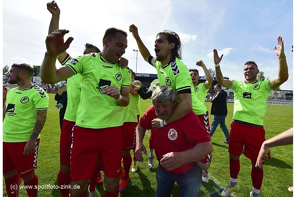 Mit einem 3:2-Erfolg sicherte sich der SV Seligenporten am letzten Spieltag die Meisterschaft. F: Zink
