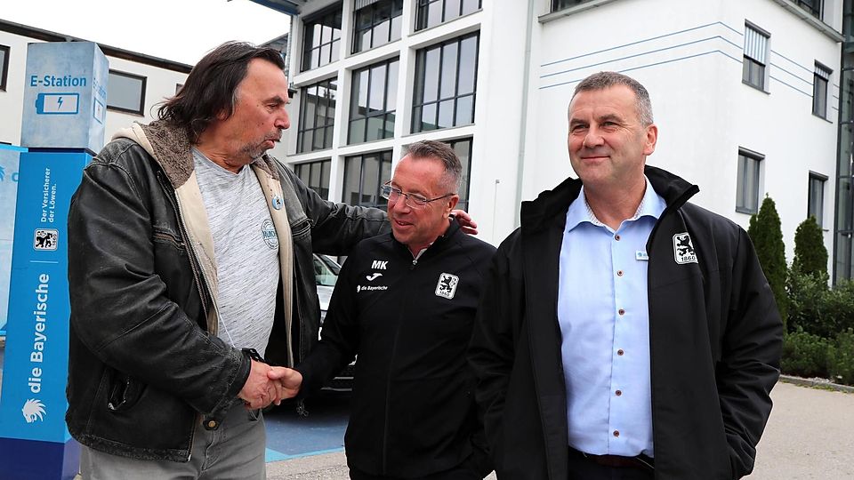 Kult-Allesfahrer Roman Wöll und Manfred Paula mit dem neuen 1860-Trainer Markus Kauczinski.