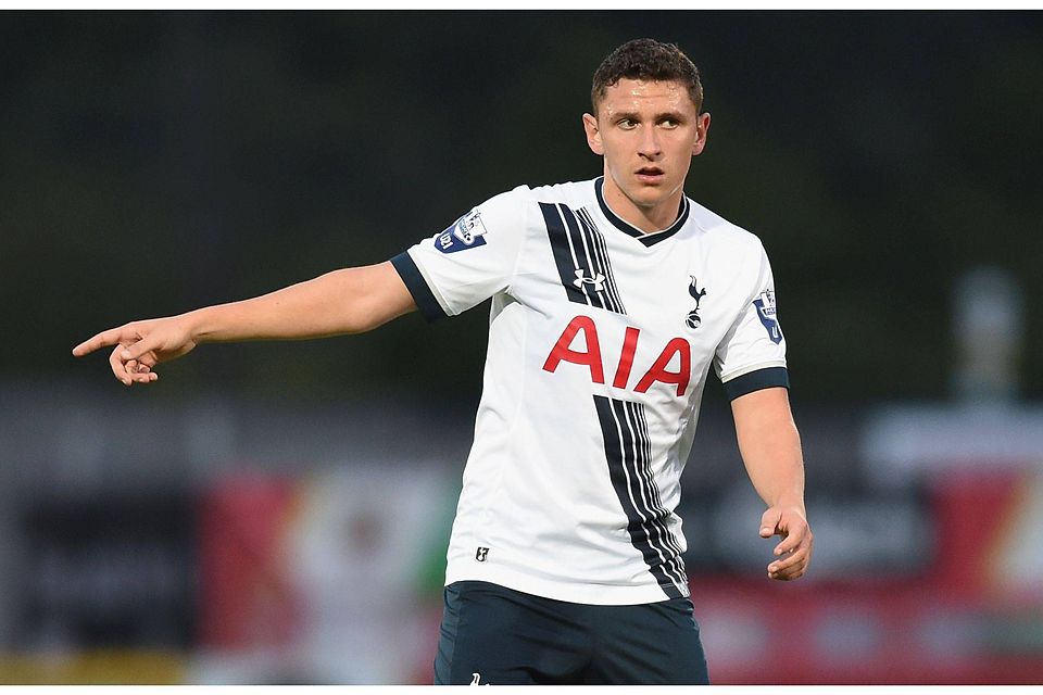 Milos Veljkovic wechselt mit sofortiger Wirkung aus der U 21 der Tottenham Hotspur zu den Grün-Weißen. Foto: Getty Images