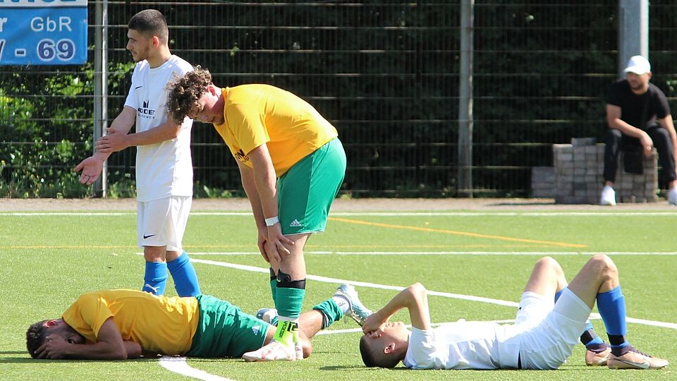 Enttäuschte Gesichter sah man bei den Kellerkindern in Jägersfreude (gelb) und Fechingen (weiß) häufiger