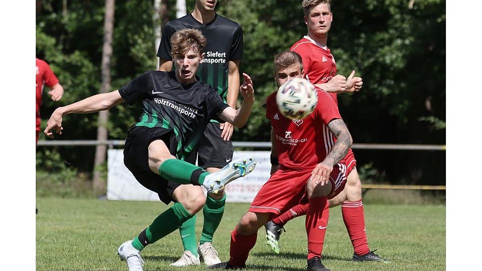 Ein Schlüsselspieler zum Gewinn der Meisterschaft des TSV Sensbachtal war Mittelfeldspieler Noah Felix Ulrich (links).